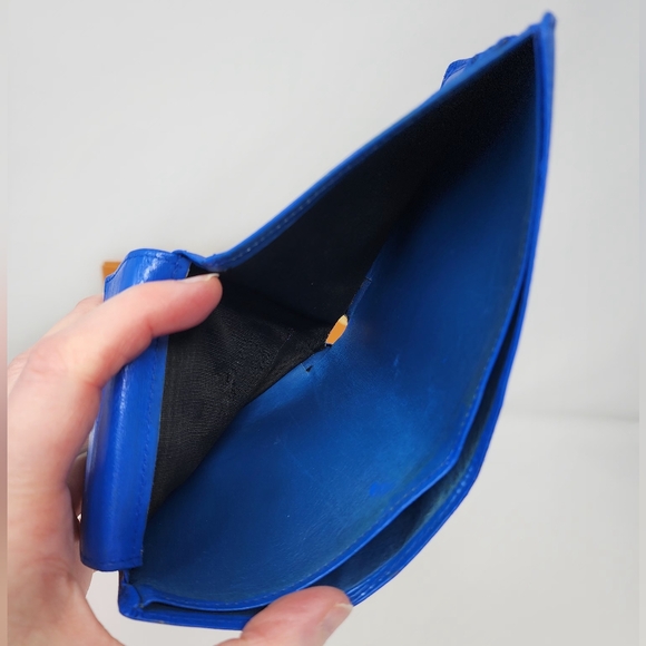 LV EPI LEATHER MEN'S WALLET - Picture 9 of 16